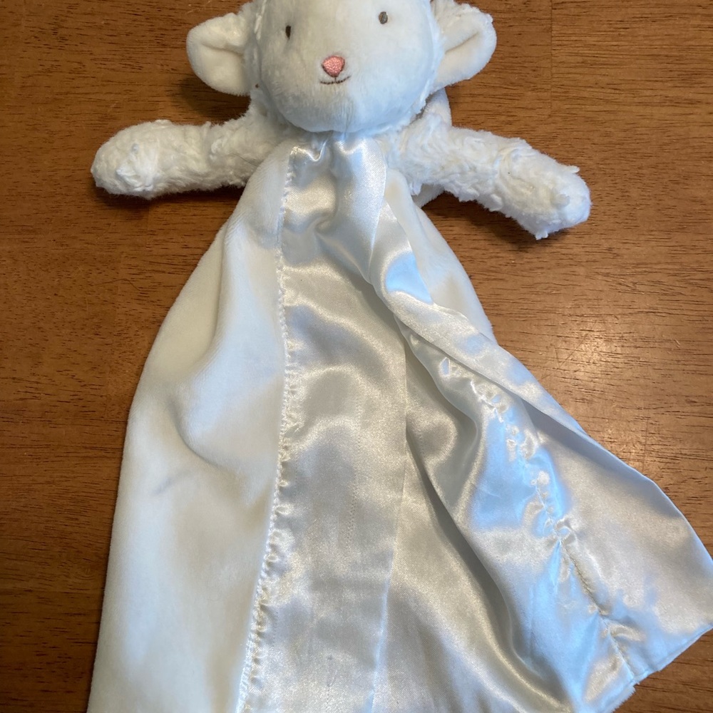 Bunnies by the Bay Baby wrist Blanket White Sheep - Picture 2 of 9